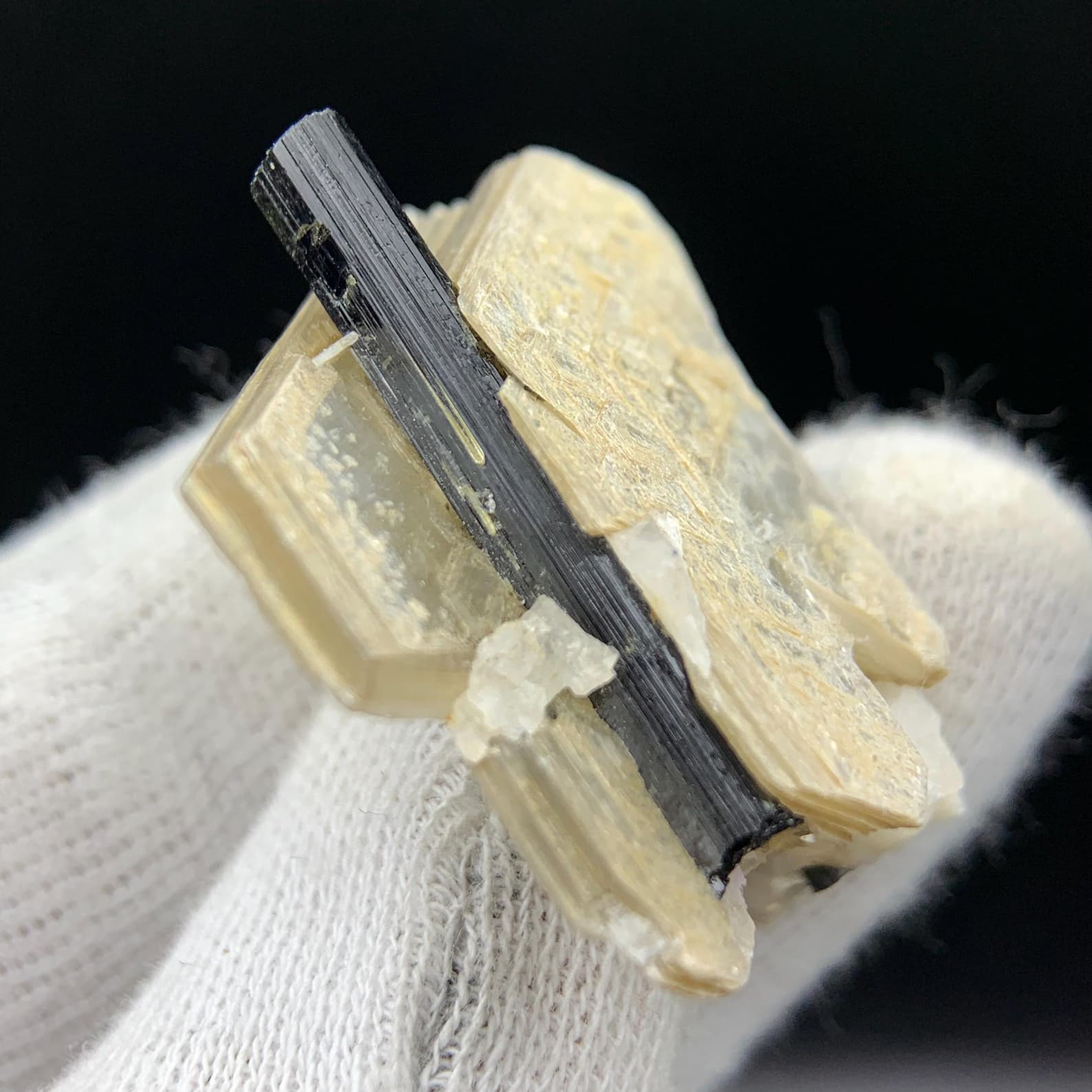 Black Tourmaline (Schorl) 17.3g Mineral Specimen, natural black tourmaline from Pakistan