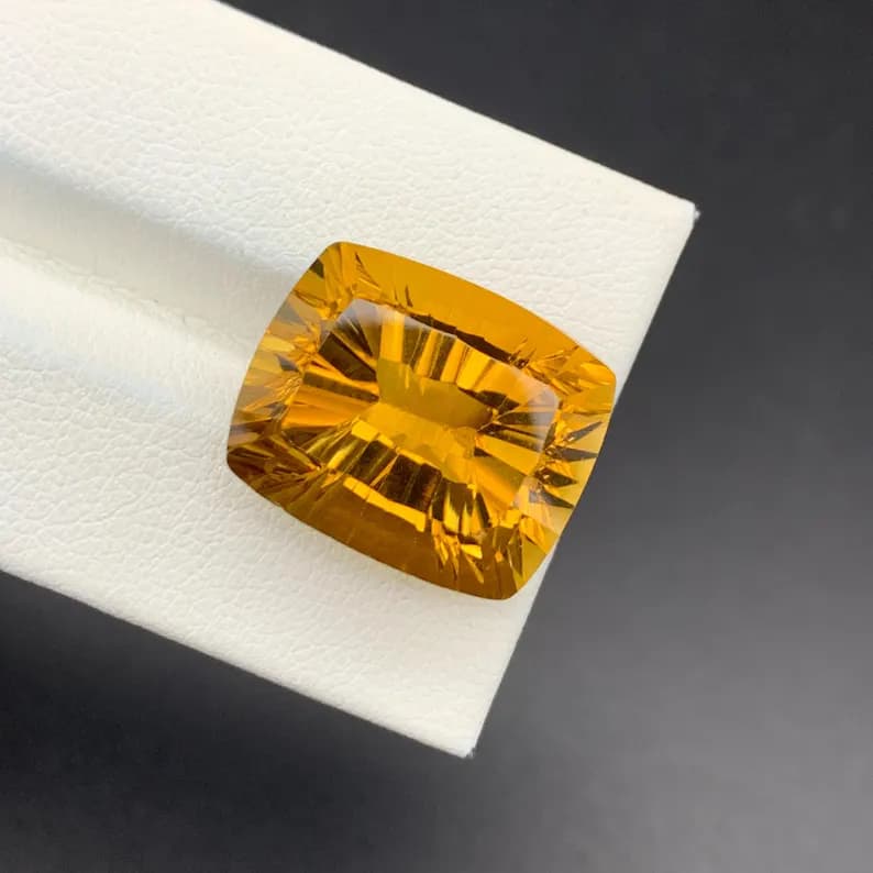 Honey Citrine 18.9ct Fancy Cut, natural yellow / gold citrine from Pakistan, 18.9 ct
