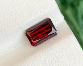 Rhodolite Garnet 1.7ct Emerald Cut