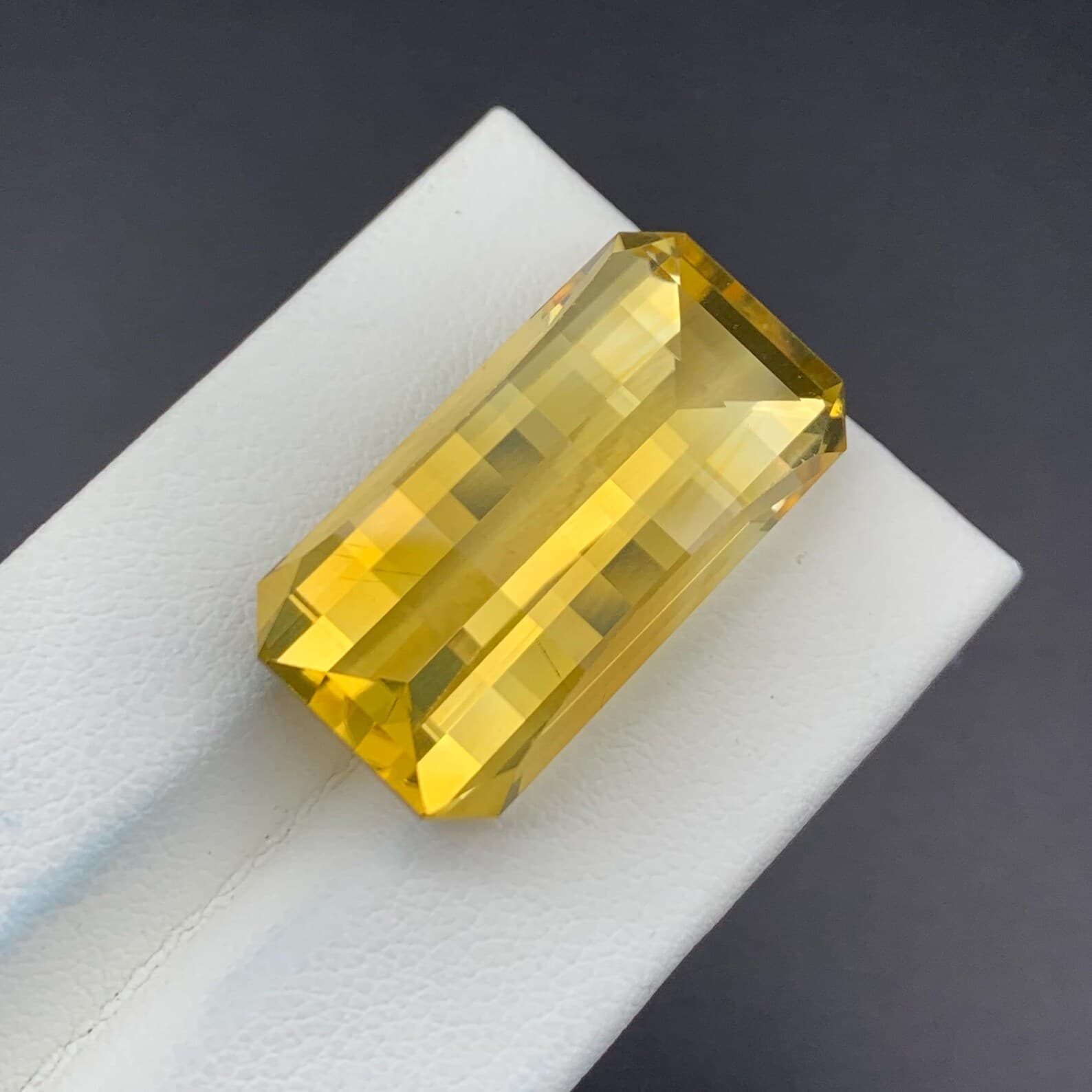 Yellow Citrine Pixel Cut, natural yellow / gold citrine from Pakistan
