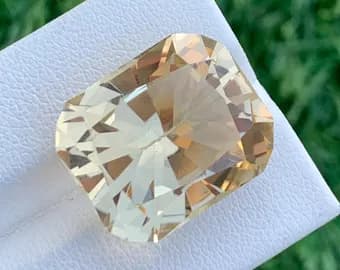 Yellow Citrine 20.4ct Radiant Cut, natural yellow / gold citrine from Pakistan
