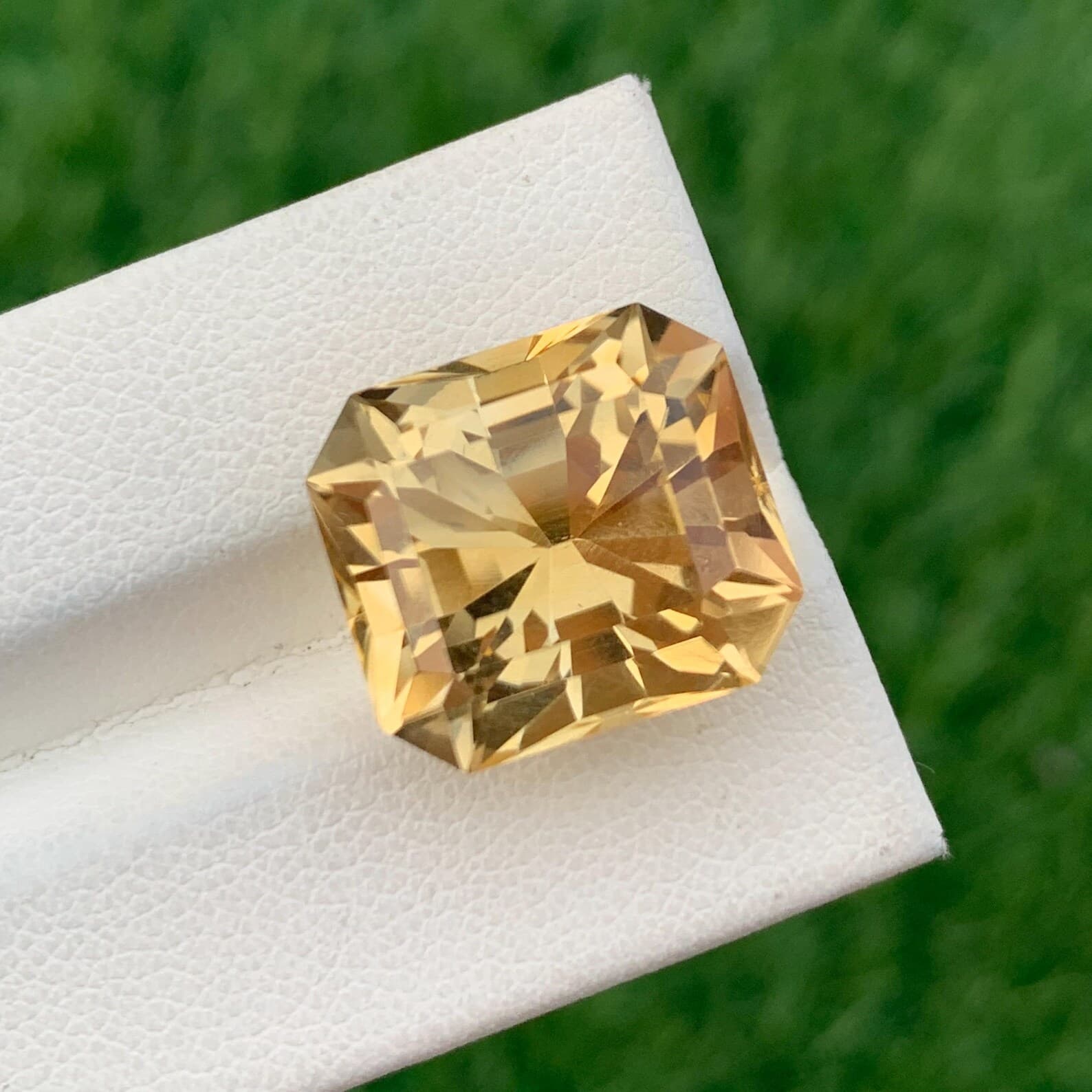 Yellow Citrine 14.03ct Radiant Cut, natural yellow / gold citrine from Pakistan