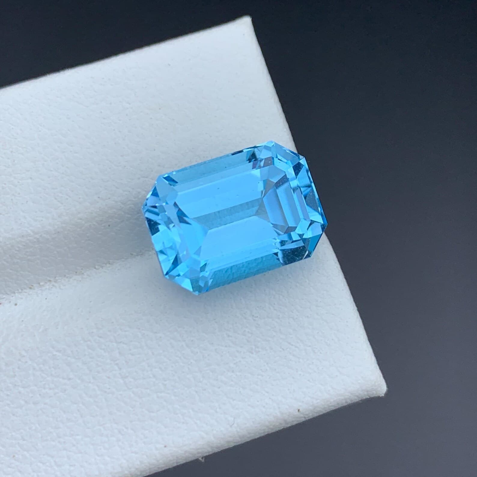 Sky Blue Topaz Emerald Cut, natural green topaz from Pakistan