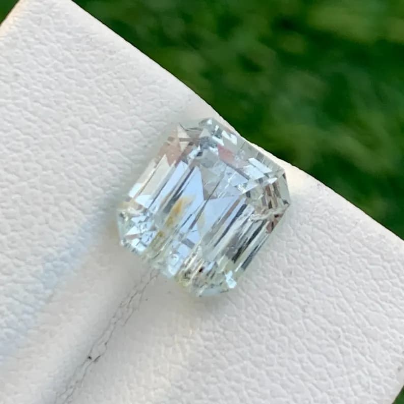 Aquamarine 3.1ct Emerald Cut, natural green aquamarine from Pakistan, 3.1 ct