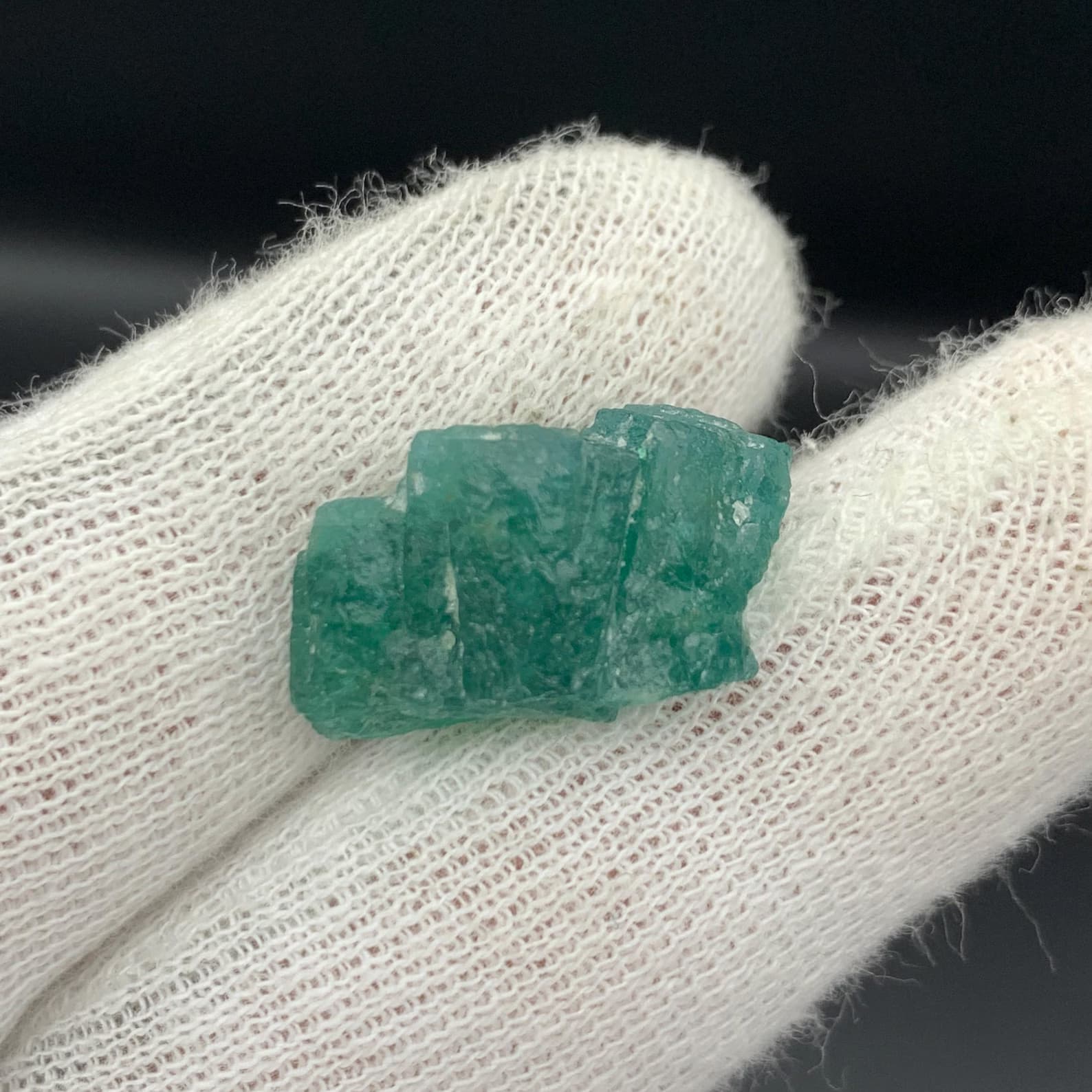 Swat Emerald 19.45ct Rough Crystal, natural green emerald from Swat Valley, Pakistan