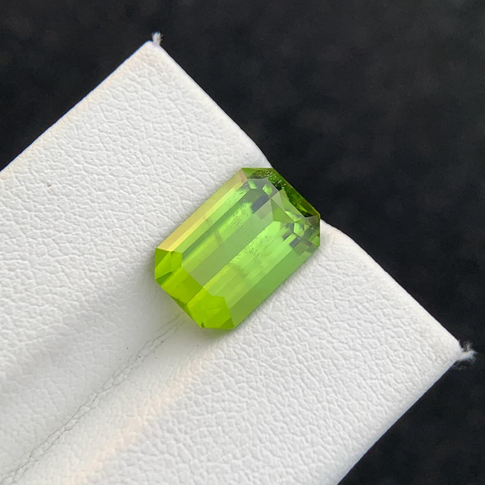 Peridot 4.6ct Emerald Cut, natural green peridot from Pakistan