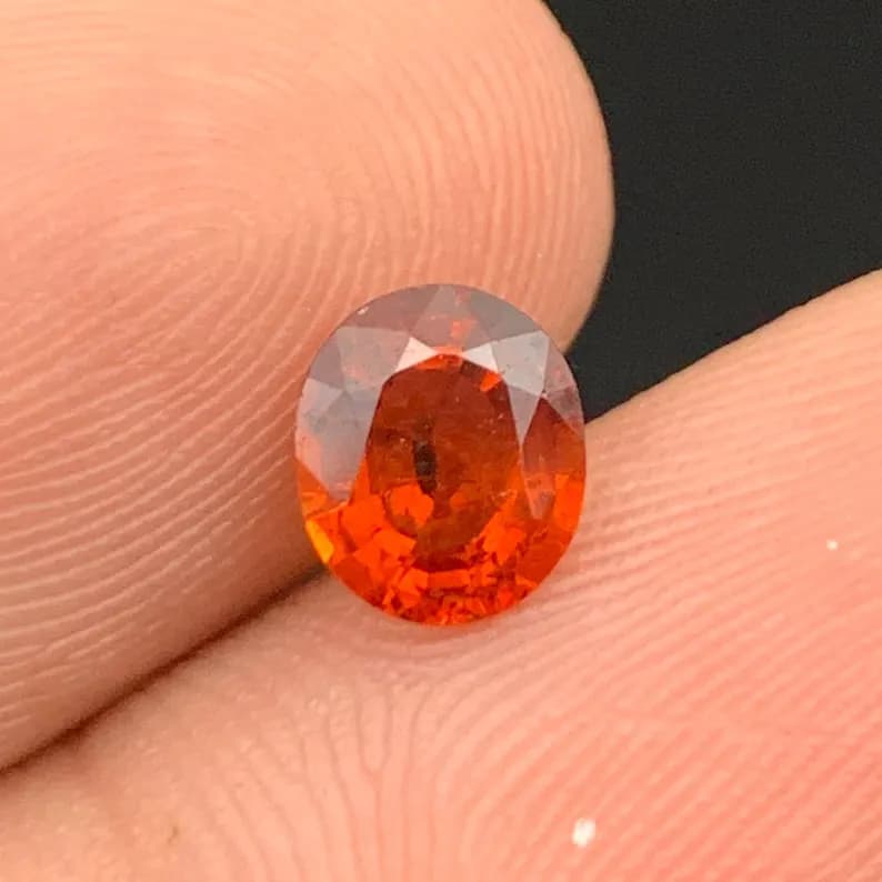 Spessartine Garnet 1.25ct Oval Cut, natural orange garnet from Pakistan, 1.25 ct