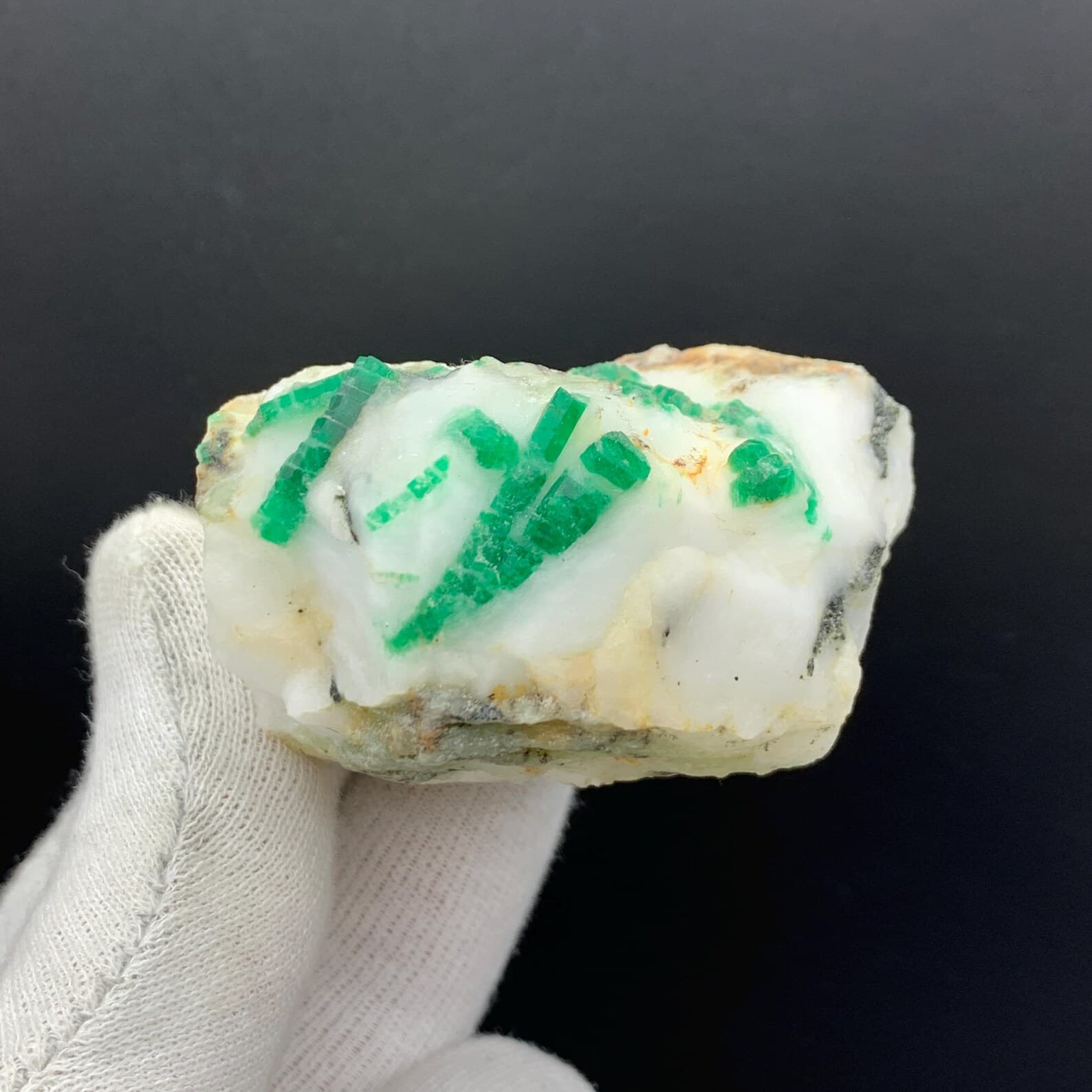 Emerald Mineral Specimen, natural green emerald from Pakistan