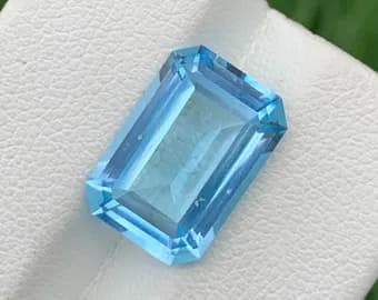Sky Blue Topaz 6.7ct Emerald Cut, natural green topaz from Pakistan