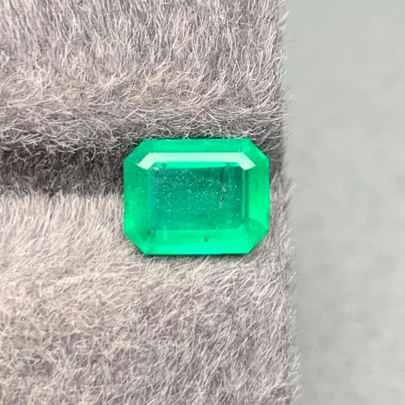 Swat Emerald 1.24ct Emerald Cut, natural green emerald from Swat Valley, Pakistan, 1.24 ct