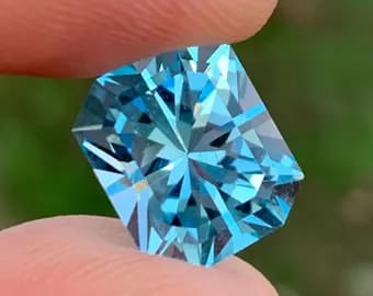 Sky Blue Topaz 11.64ct Radiant Cut, natural blue topaz from Pakistan