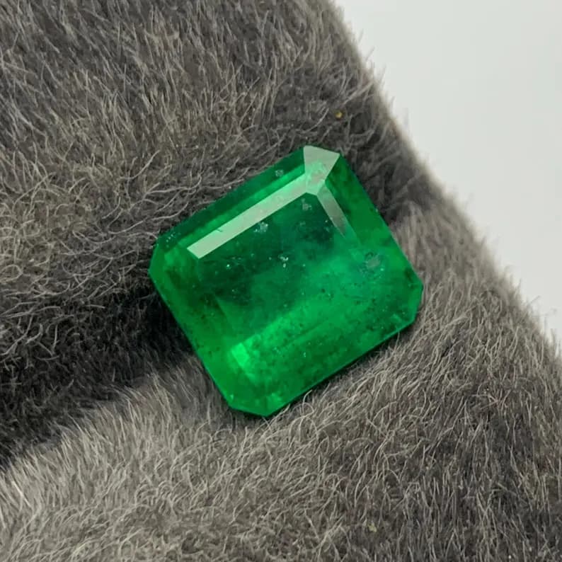 Emerald 1.53ct, natural green emerald from Pakistan, 1.53 ct