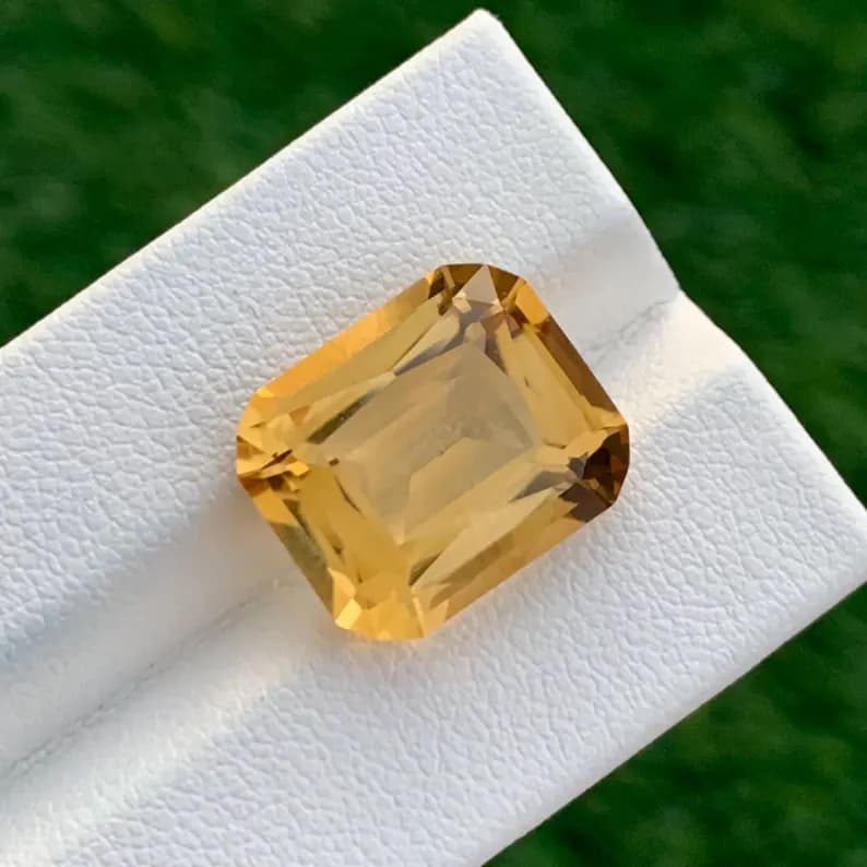 Yellow Citrine Cushion Cut, natural yellow / gold citrine from Pakistan, ,