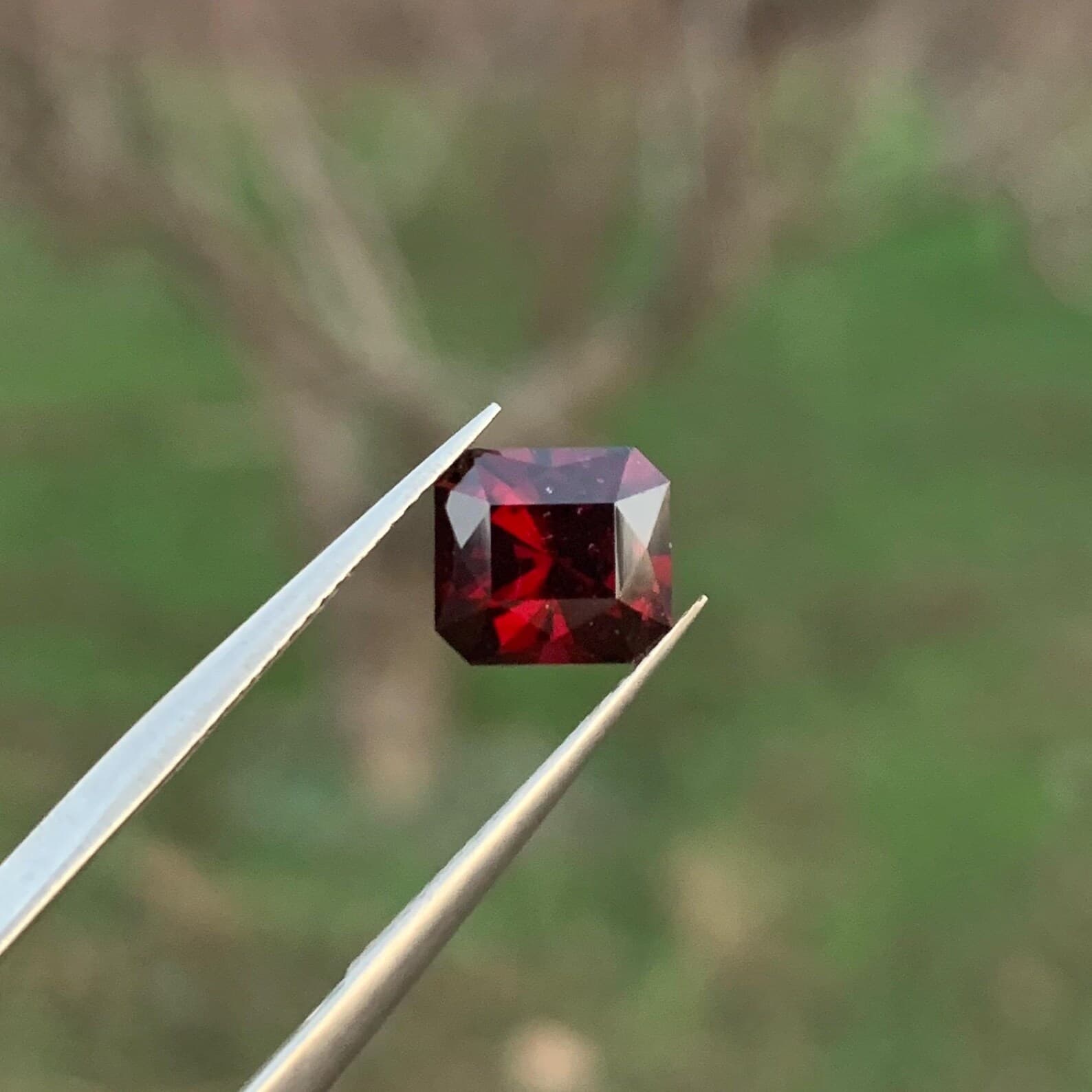 Rhodolite Garnet 2.7ct Radiant Cut, natural red garnet from Pakistan