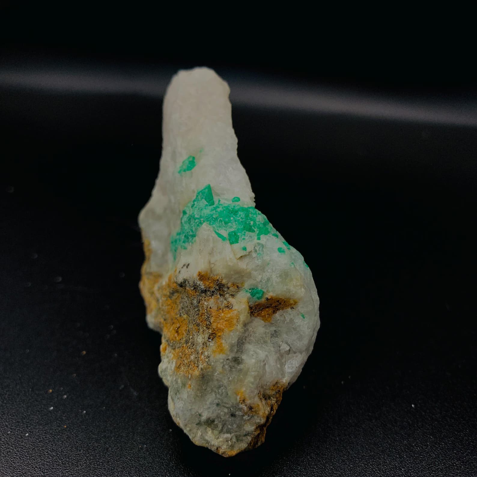 Emerald Mineral Specimen, natural green emerald from Pakistan