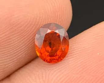 Spessartine Garnet 1.25ct Oval Cut, natural orange garnet from Pakistan